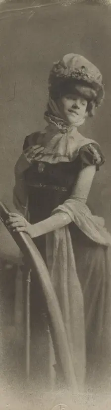 Portrait of a woman, 1900-1910. Creator: Constant Puyo