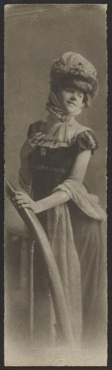 Portrait of a woman, 1900-1910. Creator: Constant Puyo