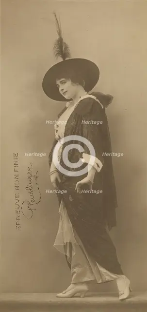 Portrait of a woman, about 1900. Creator: Charles Reutlinger.