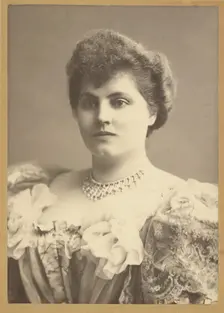 Portrait of a Woman, late 19th-early 20th century. Creator: Alexander Bassano