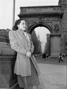 Portrait of Ann Hathaway, Washington Square, New York, N.Y., ca. May 1947. Creator: William Paul Gottlieb