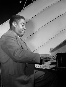 Portrait of Art Tatum, Vogue Room, New York, N.Y., 1946. Creator: William Paul Gottlieb