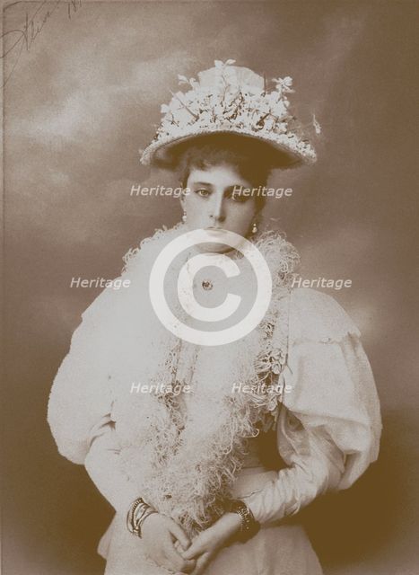 Portrait of Empress Alexandra Fyodorovna, the wife of Tsar Nicholas II of Russia  (1872-1918) Artist: Anonymous  