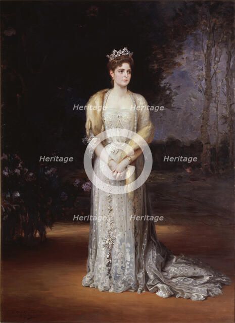 Portrait of Empress Alexandra Fyodorovna of Russia (1872-1918), the wife of Tsar Nicholas II, 1914. Artist: Veber, Jakov Jakovlevich (1870-after 1941)