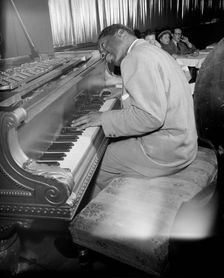 Portrait of Erroll Garner, New York, N.Y., 1946. Creator: William Paul Gottlieb