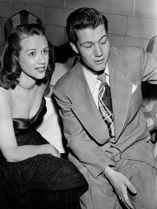 Portrait of Fran Warren and Gene Williams, Hotel Pennsylvania(?), New York, N.Y., ca. Oct. 1947. Creator: William Paul Gottlieb