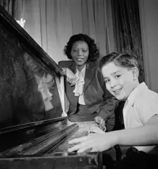 Portrait of Mary Lou Williams and Roger Barnet, Waldorf-Astoria, Suite 4-B, New York, N.Y., 1947. Creator: William Paul Gottlieb