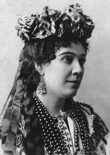 Portrait of Nadezhda Ivanovna Zabela-Vrubel (1868-1913), 1898. Creator: Anonymous