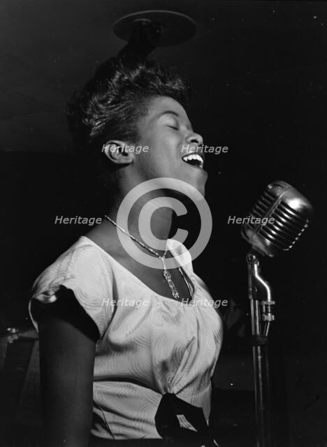 Portrait of Sarah Vaughan, Café Society (Downtown)(?), New York, N.Y., ca. Aug. 1946. Creator: William Paul Gottlieb.