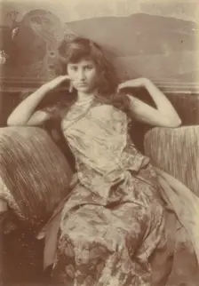 Portrait of seated woman, 1900-1910. Creator: Constant Puyo