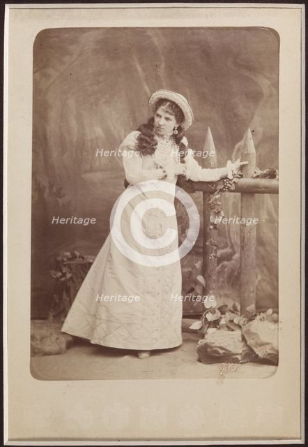 Portrait of the actress Maria Gavrilovna Savina (1854-1915), Early 1880s.