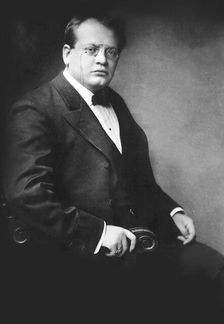 Portrait of the composer and organist Max Reger (1873-1916), 1900s. Creator: Anonymous