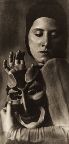 Portrait of the Dancer Hilde Holger (1905-2001), 1925
