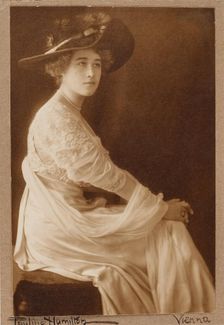 Portrait of the painter Hertha Clotilde Sofie von Doblhoff, née Schrack (1886-1961), c1910. Creator: Kruger-Hamilton, Pauline (1870-1918)