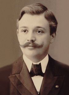 Portrait of the violinist and composer Henri Marteau (1874-1934). Creator: Photo studio N. Raschkow, Breslau