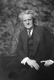 Portrait photograph of Arnold Genthe, between 1911 and 1942. Creator: Arnold Genthe