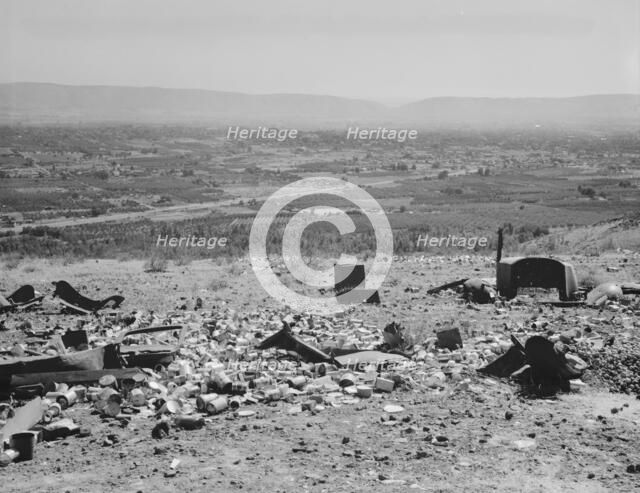 Possibly: The valley below seen from advertised "lookout point", Yakima Valley, Washington, 1939. Creator: Dorothea Lange.