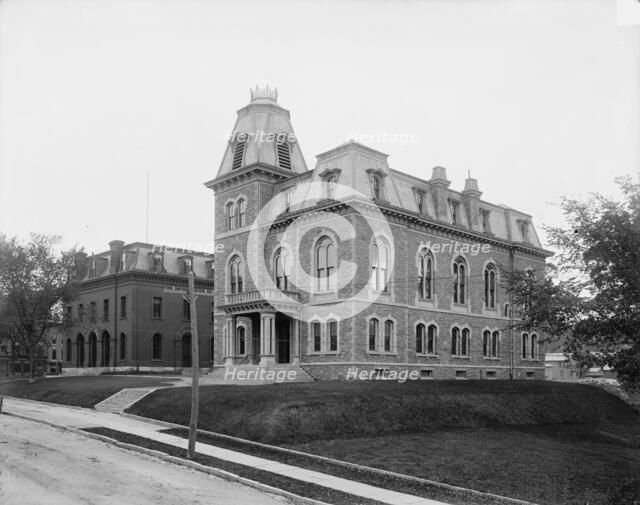 Post office and court house, Burlington, Vt., between 1900 and 1905. Creator: Unknown.
