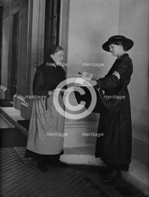 Postwoman, Paris, between c1915 and c1920. Creator: Bain News Service.