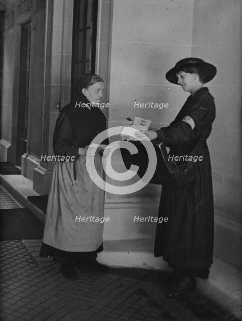 Postwoman, Paris, between c1915 and c1920. Creator: Bain News Service.
