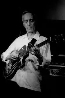 Pat Martino, PIzza Express, Dean St, Soho, London, July 2001. Artist: Brian O'Connor