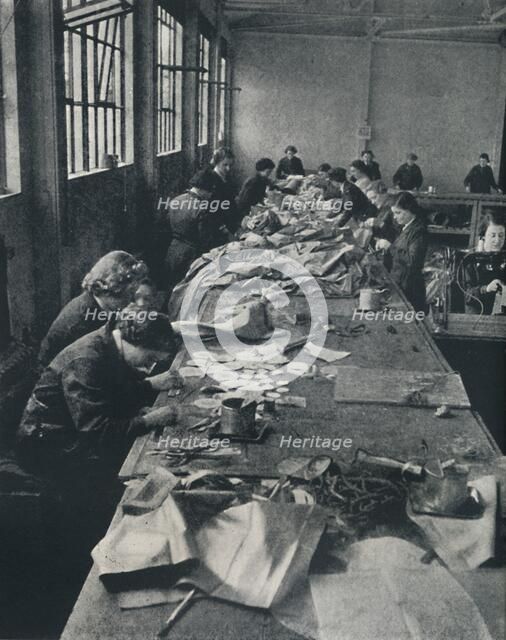 'Patching balloons', 1941. Artist: Cecil Beaton.