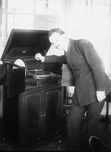 Pathe, between c1915 and c1920. Creator: Bain News Service