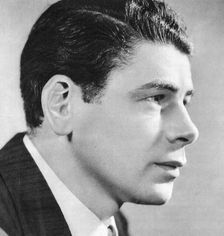 Paul Muni, American film actor, 1934-1935