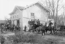 Paul Sorg & E. Fownes (driving), between c1910 and 1913. Creator: Bain News Service