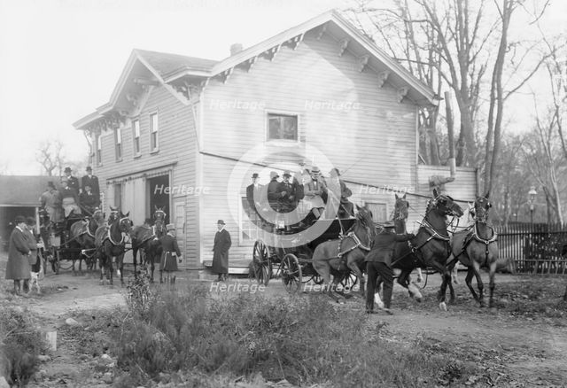 Paul Sorg & E. Fownes (driving), between c1910 and 1913. Creator: Bain News Service.
