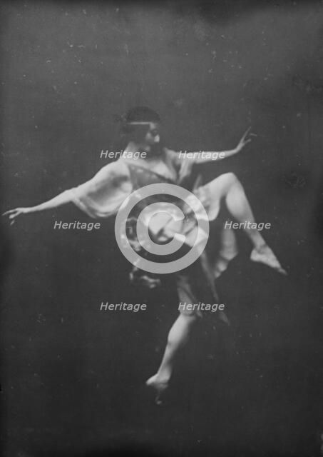 Pavlova, Anna, Madame, 1915 Nov. 8. Creator: Arnold Genthe.