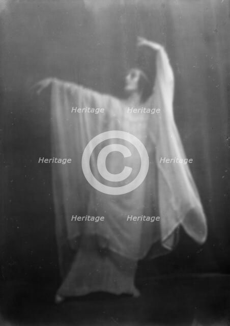 Pavlova, Anna, Madame, 1915 Nov. 8. Creator: Arnold Genthe.