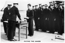 Paying the hands 1937