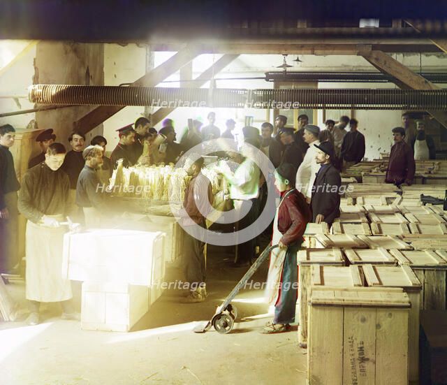 Packaging department, Borzhom, between 1905 and 1915. Creator: Sergey Mikhaylovich Prokudin-Gorsky.