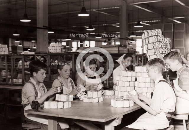 Packing department, Rowntree factory, York, Yorkshire, 1940. Artist: Unknown