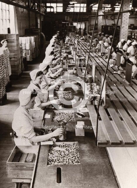 Packing Rowntree’s Smarties, 1953. Artist: Unknown