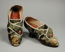 Pair of woman’s shoes with straps for shoe buckles, England, c.1770. Creator: Unknown