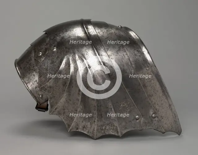 Pair of Gothic Fan-Shaped Pauldron (left), c.1485-1500. Creator: Antonio Missaglia (Italian, 1416/17-1495/96).