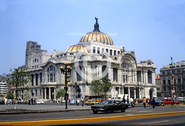 Palace of Fine Arts in Mexico City, Art Nouveau, Art Deco, work by architects Adamo Boari and com…