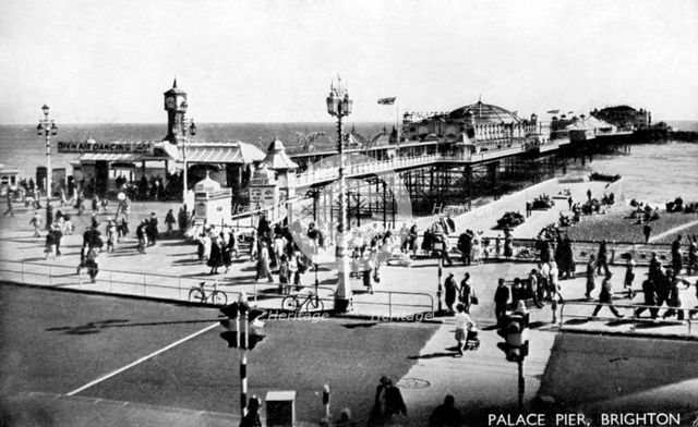 Palace Pier, Brighton, Sussex, early 20th century. Artist: Unknown