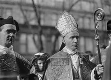 Pan American Mass. Cardinal Gibbons, 1912. Creator: Harris & Ewing