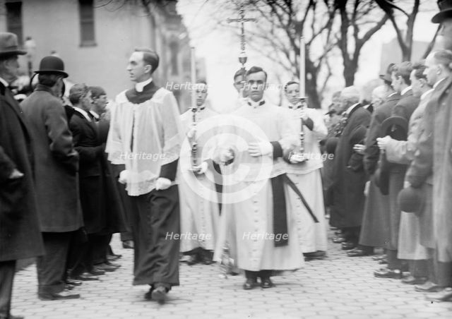 Pan American Mass. - Thanksgiving Day At St. Patrick's. Choir, 1912. Creator: Harris & Ewing.