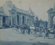 Pan-American midway parade, Buffalo, N.Y., 1901. Creator: Frances Benjamin Johnston