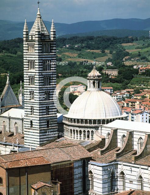 Panorama to Cathedral, Sienna, Tuscany, Italy.