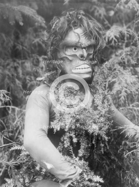 Paqusilahl-Qagyuhl, c1914. Creator: Edward Sheriff Curtis.