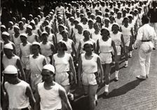 Parade, c. 1930. Artist: Magaziner, Semyon Abramovich (1886-1940)