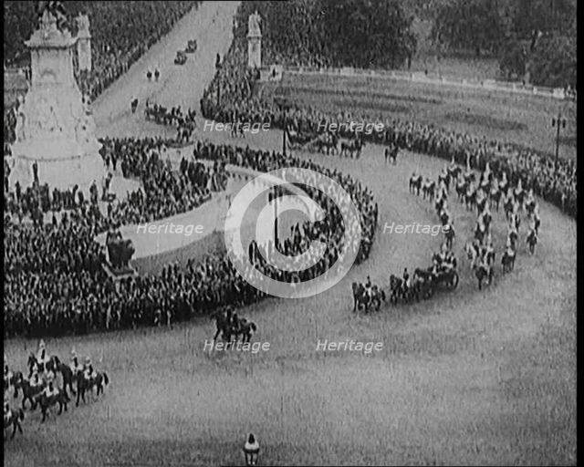 Parade Going past Crowds to Buckingham Palace, London, 1929. Creator: British Pathe Ltd.