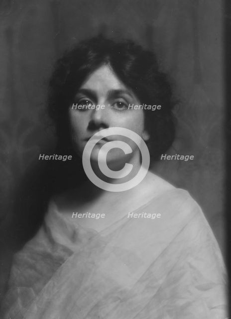 Parker, Corinne, Miss, portrait photograph, 1913. Creator: Arnold Genthe.