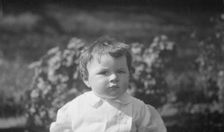 Parker, Lieutenant, baby of, portrait photograph, 1911 Feb. 8. Creator: Arnold Genthe