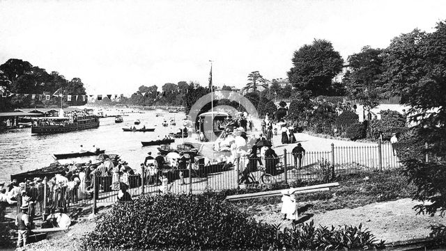Parker's Ferry, Surbiton, 1909. Artist: Unknown